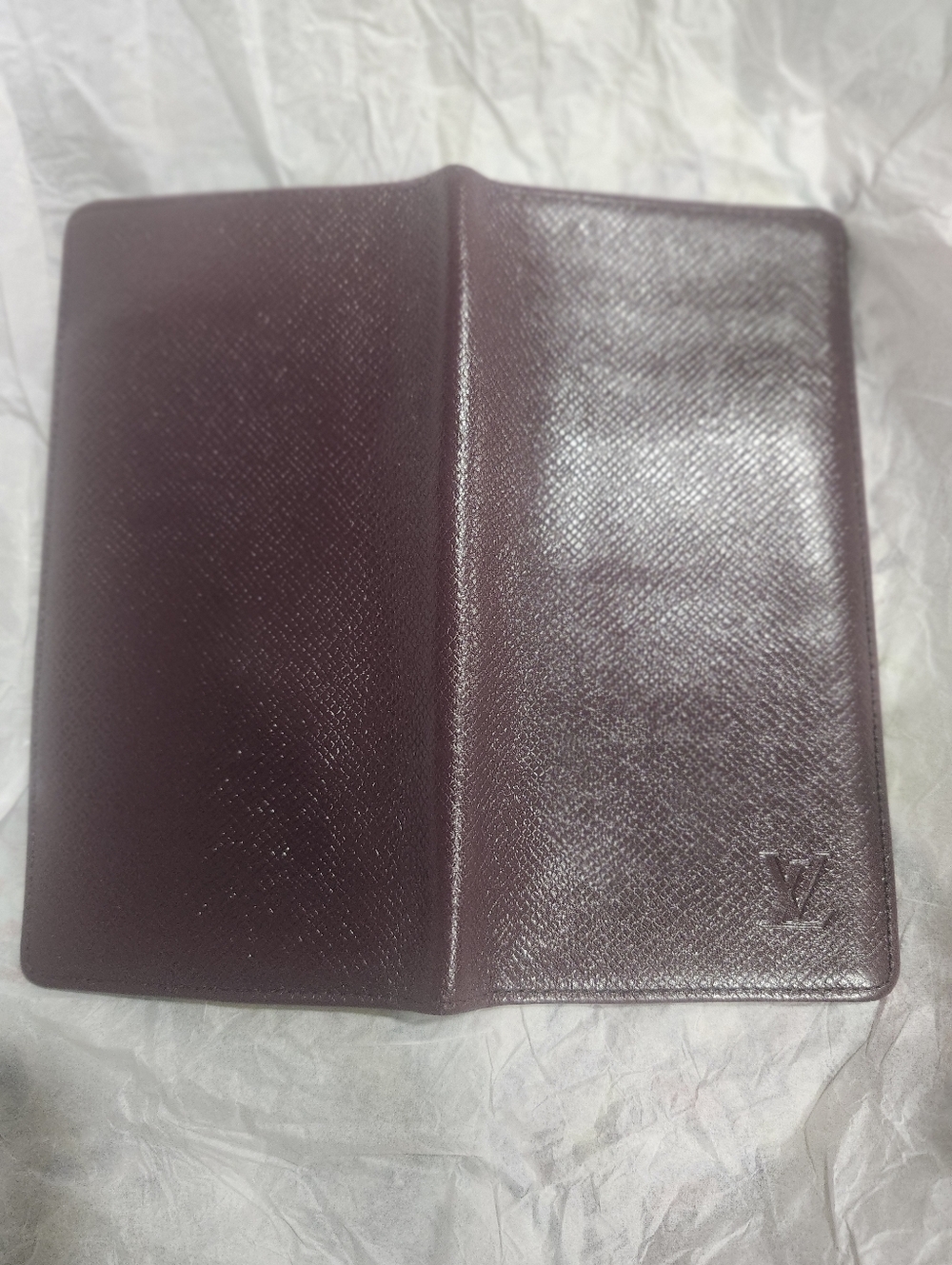 Louis Vuitton Taiga leather long wallet. - Picture 6 of 15